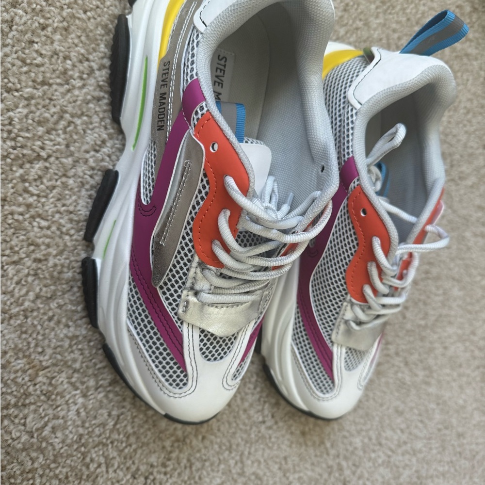 Steve Madden sneakers - Picture 4 of 8